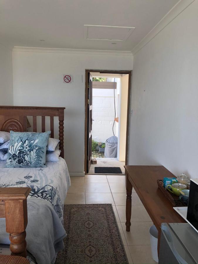 Ollava Guesthouse Simonʼs Town Εξωτερικό φωτογραφία