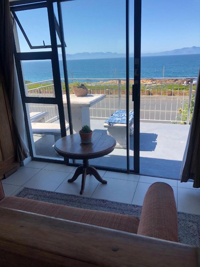 Ollava Guesthouse Simonʼs Town Εξωτερικό φωτογραφία